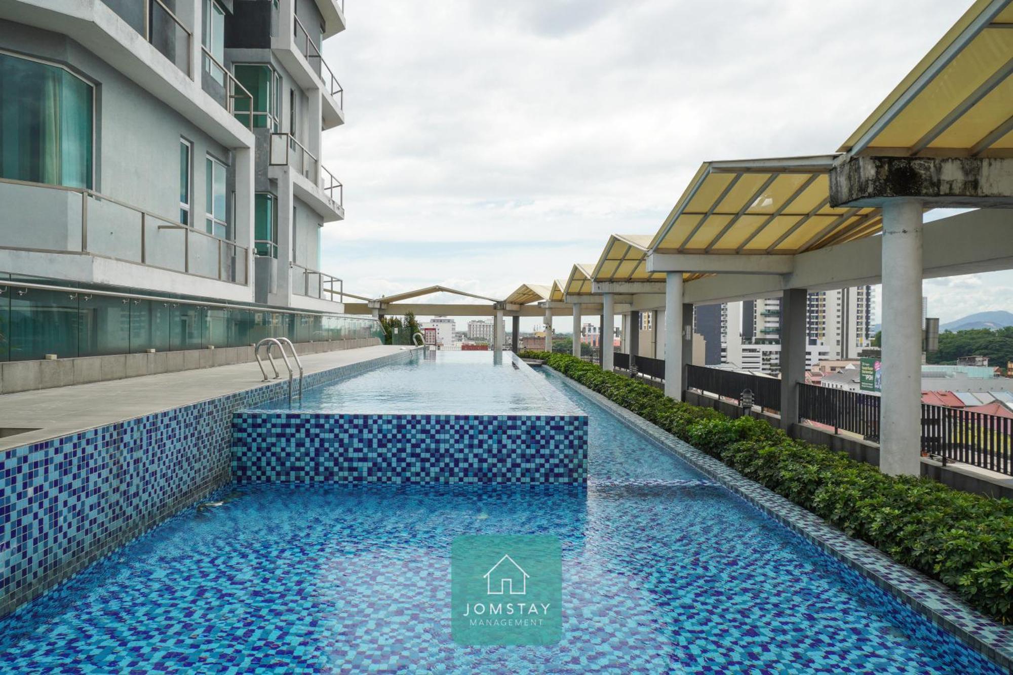 Jomstay Octagon Palm