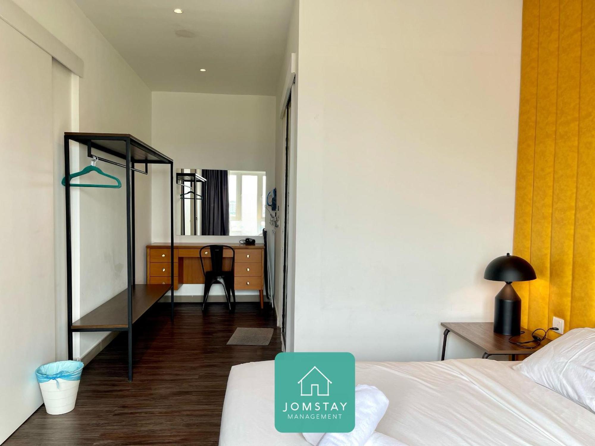 Jomstay Octagon Palm *