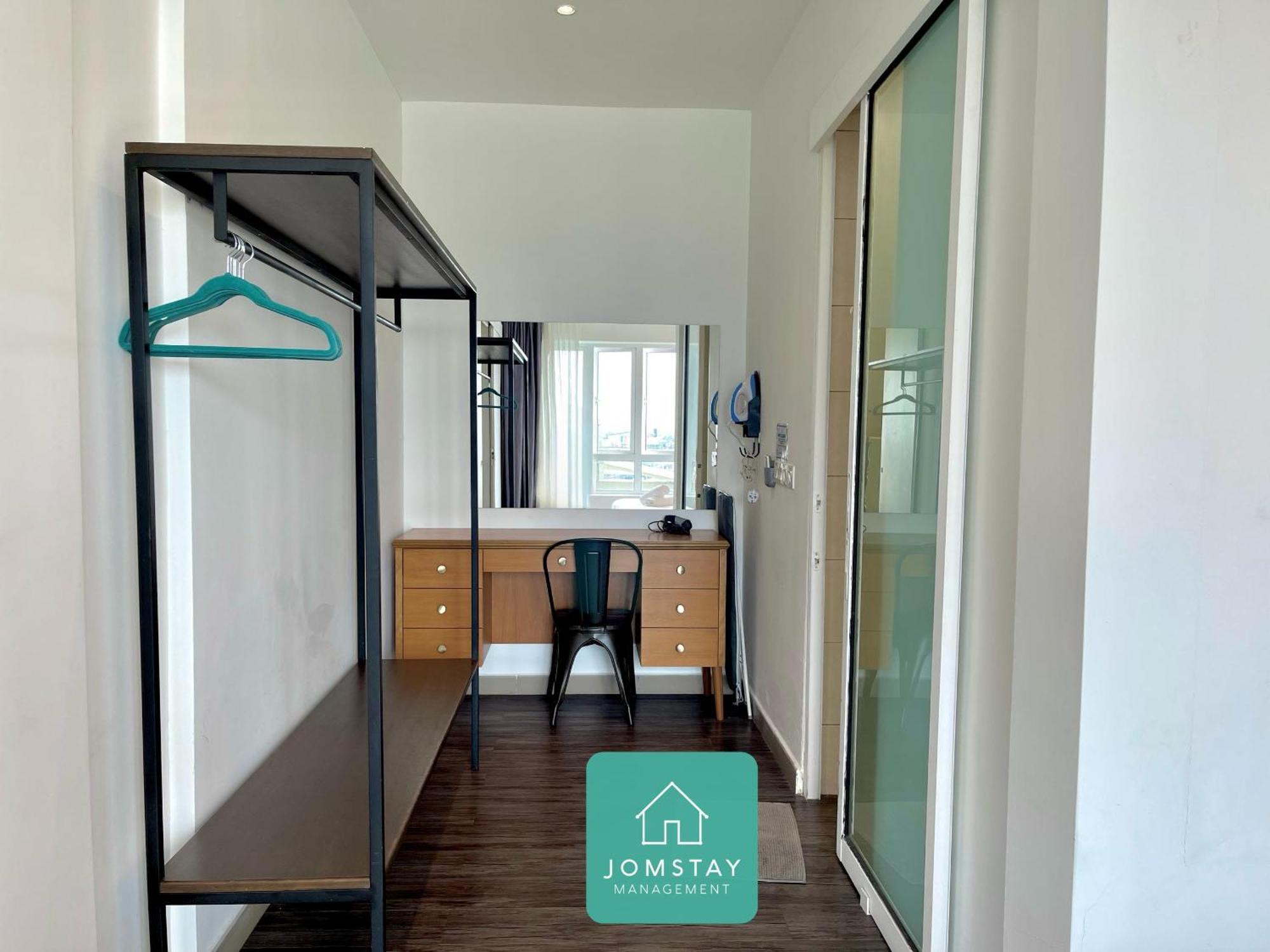 Jomstay Octagon Palm Apartment
